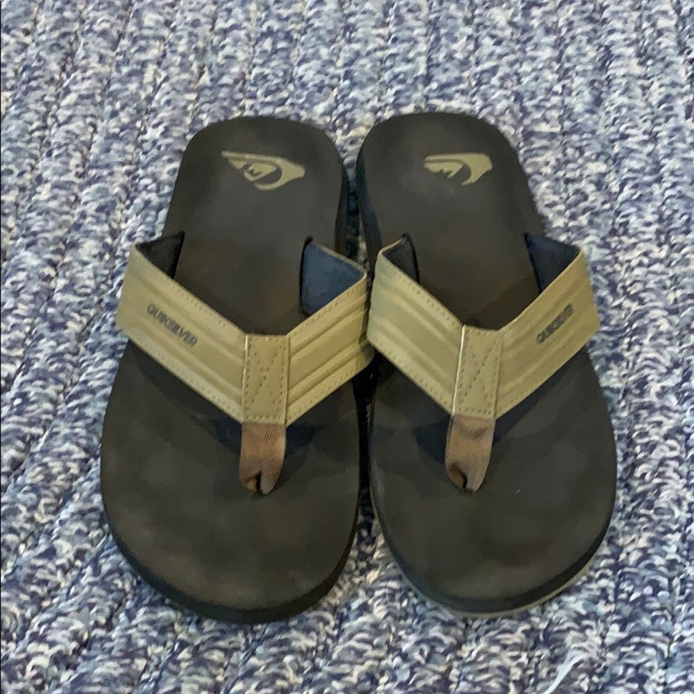 Quicksilver flip flops